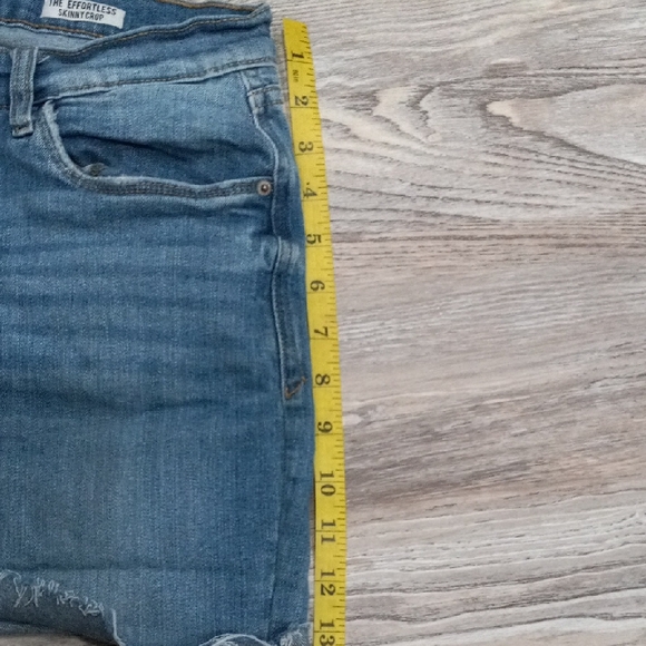 Kensie Jeans Women'd Blue Denim Cut Out Shorts Size 8 - Picture 8 of 11